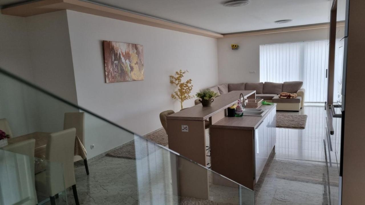 塞格德Sarkcsillag Teljes Csaladihaz- Star Complete Family House公寓 外观 照片