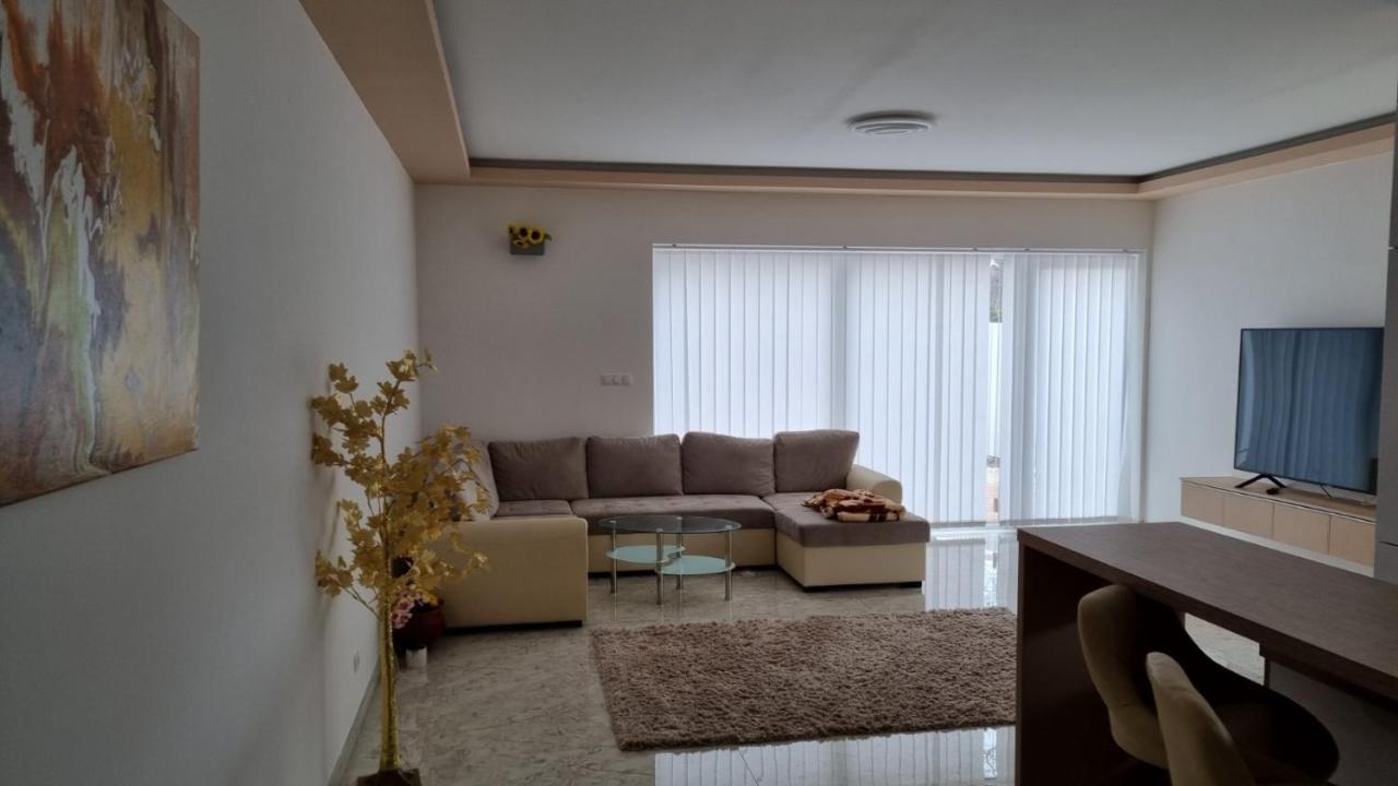 塞格德Sarkcsillag Teljes Csaladihaz- Star Complete Family House公寓 外观 照片